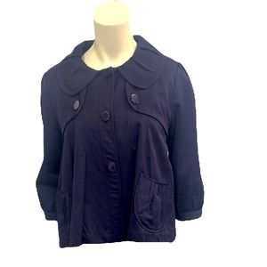 VERTIGO PARIS CROPPED THREE QUARTERS SLEEVES BUTTONS DOWN IN SIZE L